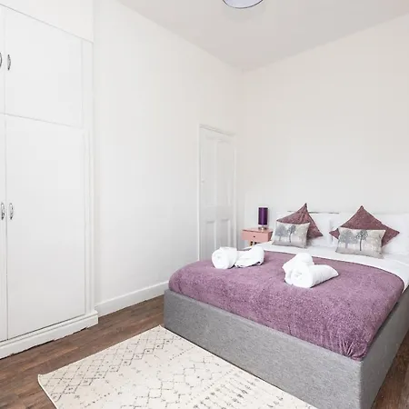Modern, Romantic Apartment In York - Pass The Keys Exterior photo